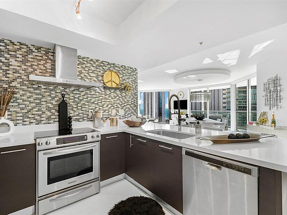 5th image of 200 Sunny Isles Blvd #2-1606