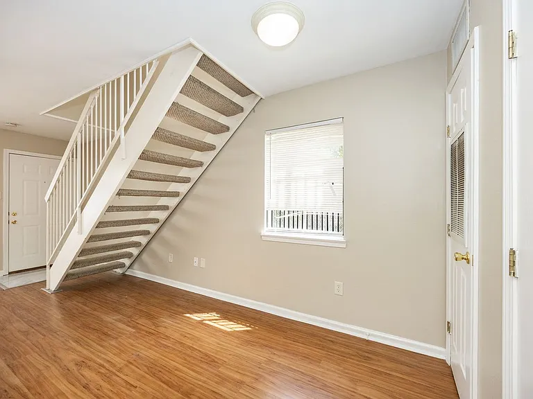 454 W Parker Blvd #A10 — Photo 5