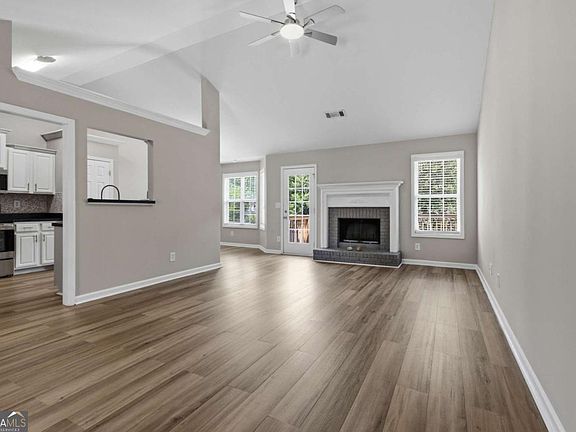 5th image of 2323 Crimson Creek Ln