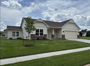 1266 33rd Avenue Cir, Silvis, IL 61282