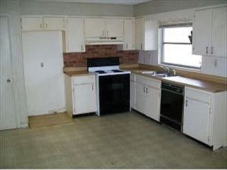 4th image of 1137 Linda Ave