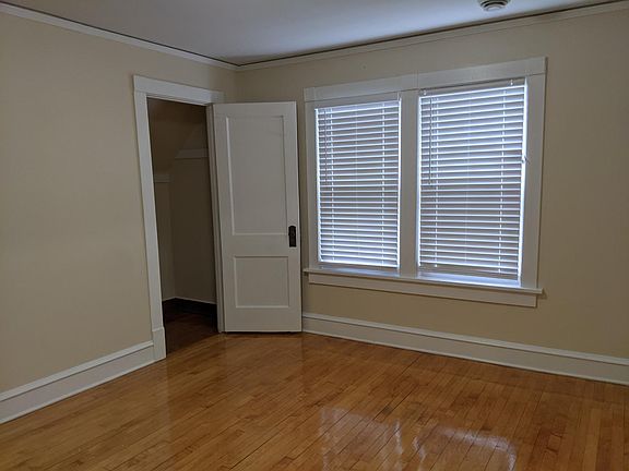 2nd image of 3259A N Buffum St