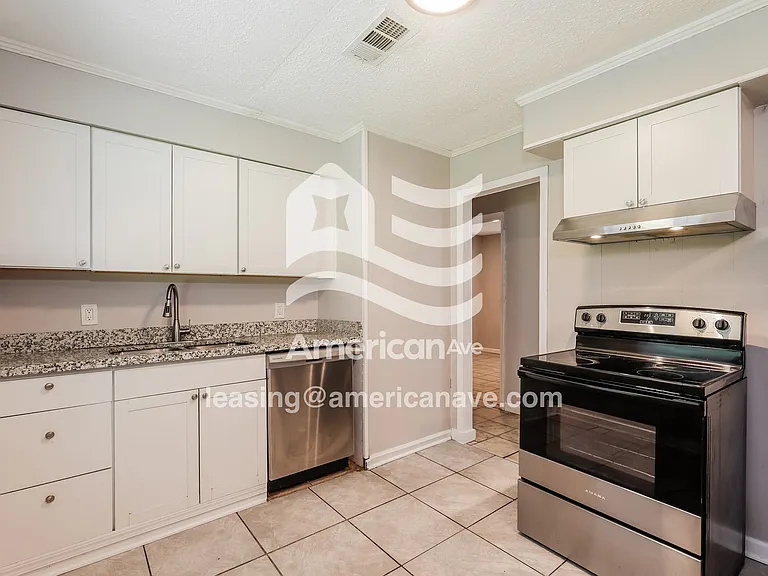 1151990_006_kitchen_6.jpg