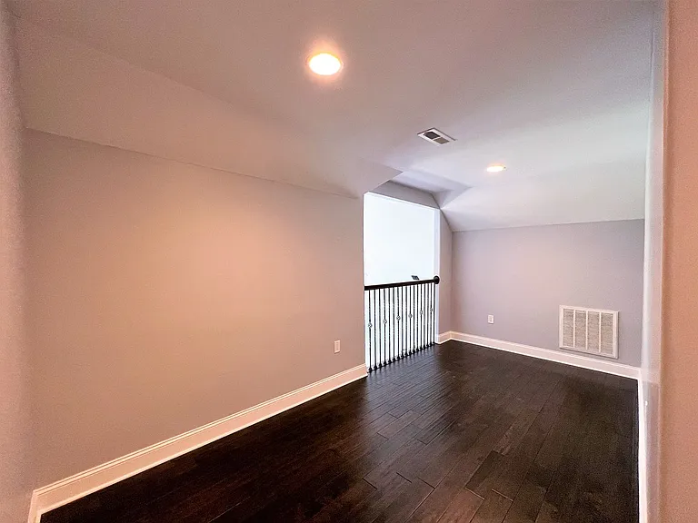 1121 Andalusian Way — Photo 19