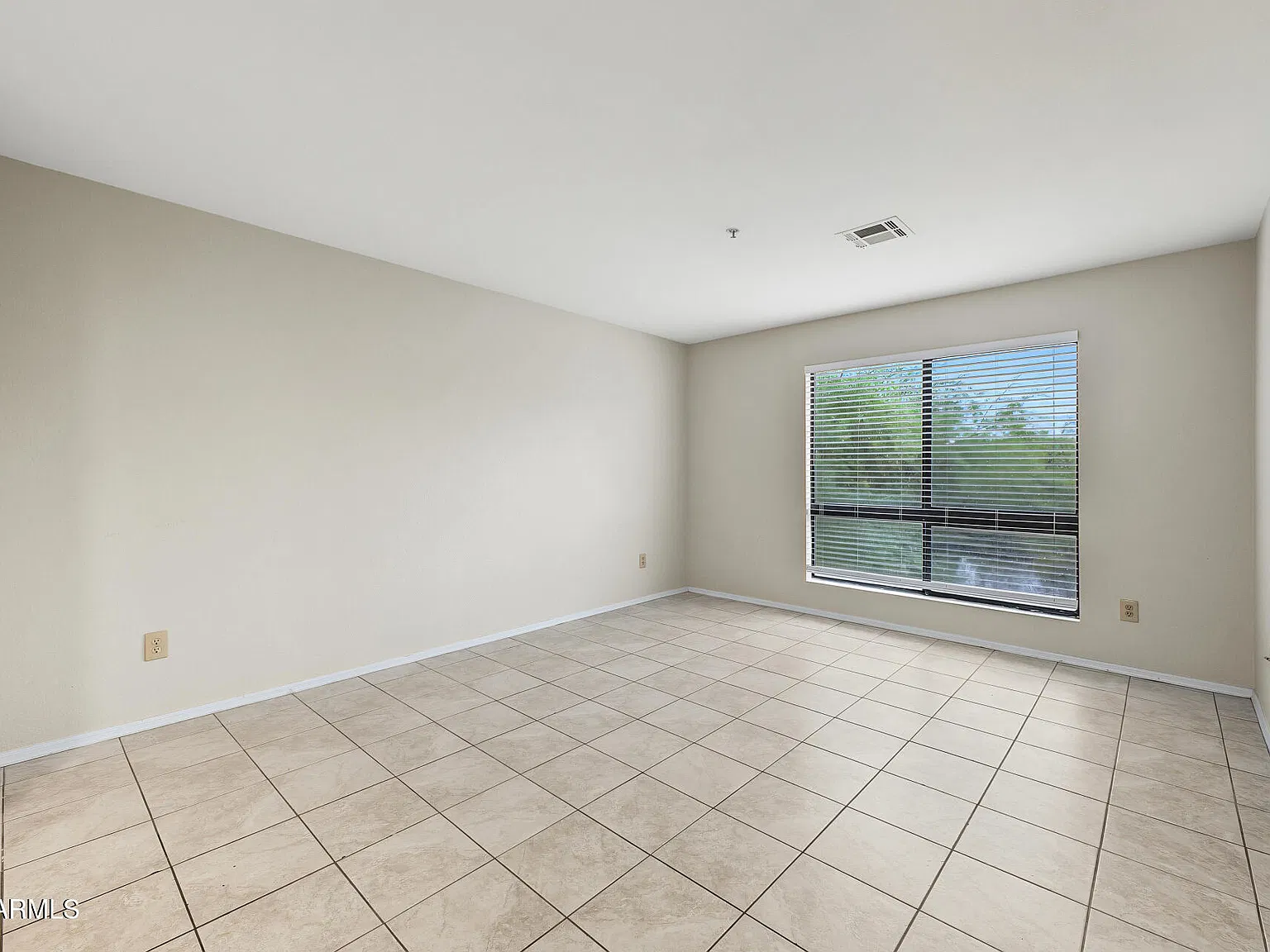 3 bed, 2.0 bath, 1050 sqft, $1,450 — Photo 4