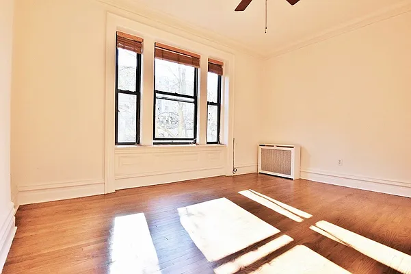 Rented by Balass Ralph, LREB | media 3