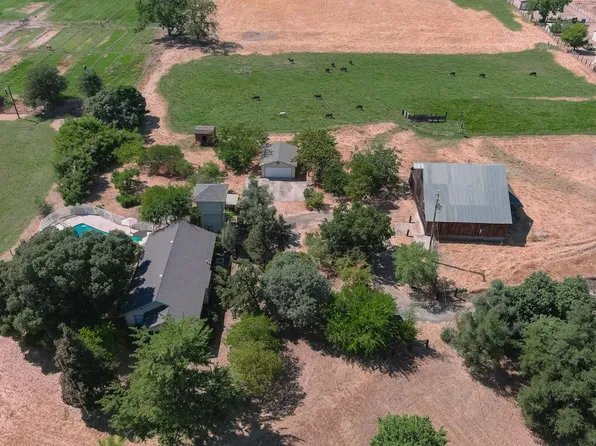 10849 Stone Rd, Oakdale, CA 95361