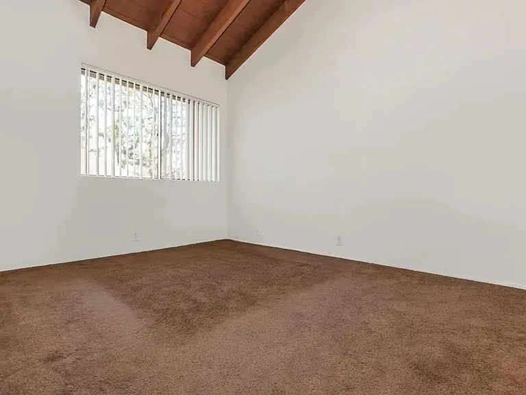 Pacific Terrace — Photo 47
