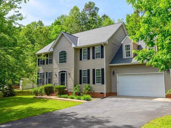 6 Loblolly Rd, Palmyra, VA 22963