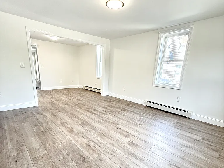 29 Elm St #B — Photo 11