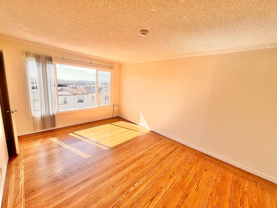 1st image of 266 Abbot Ave APT 4