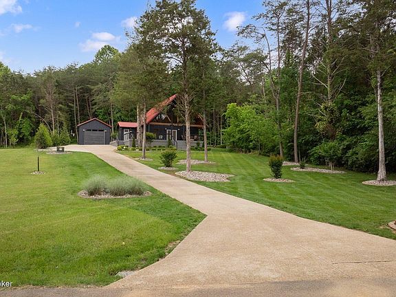 3rd image of 251 Dogwood Rdg