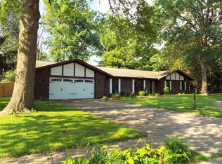 104 Nicole Ct, O'Fallon, IL 62269