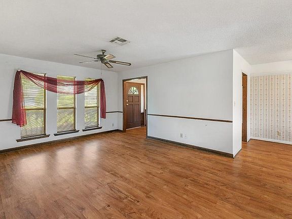 4th image of 2908 Crockett St