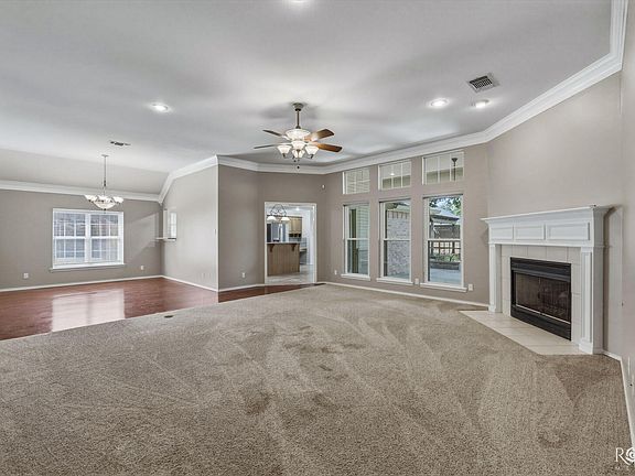 4th image of 3014 Grandview Dr
