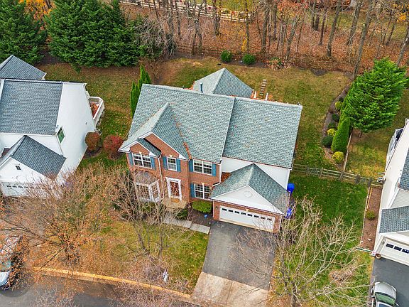 2nd image of 7827 Heritage Farm Dr