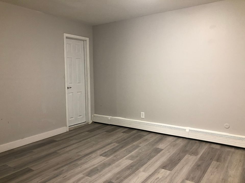 2nd image of 594 W Side Ave APT 1Q