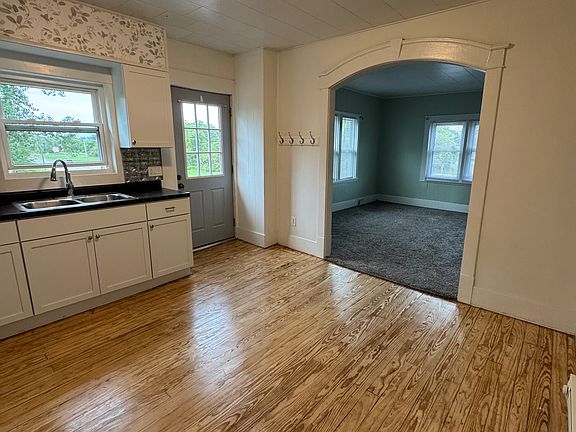 4th image of 78 S 4th St APT 3