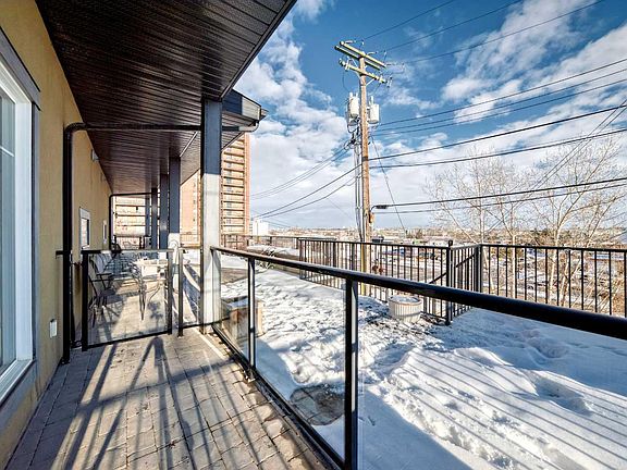 5th image of 4704 Stanley Rd SW #103