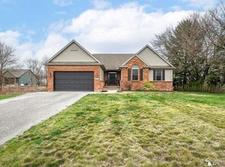 9585 Minx Rd, Temperance, MI 48182