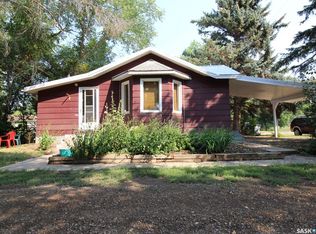 216 Spruce Ave N, Eastend, SK S0N0T0