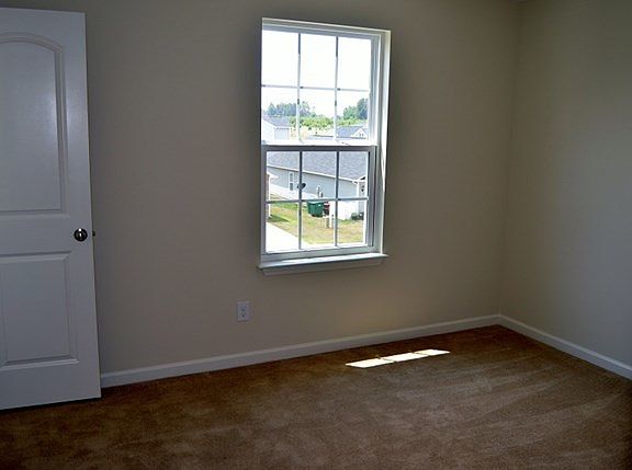 4th image of 104 Kinsale Dr #2