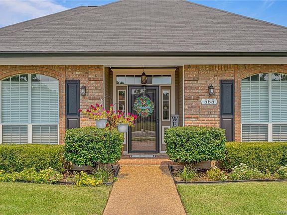 3rd image of 565 Northpark Dr