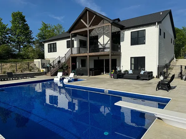 2584 W Sheckler Rd, Columbia City, IN 46725