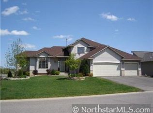 7926 Chesshire Ln N, Maple Grove, MN 55311