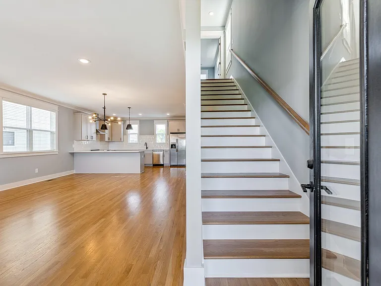 530 Edwin St #10 — Photo 23