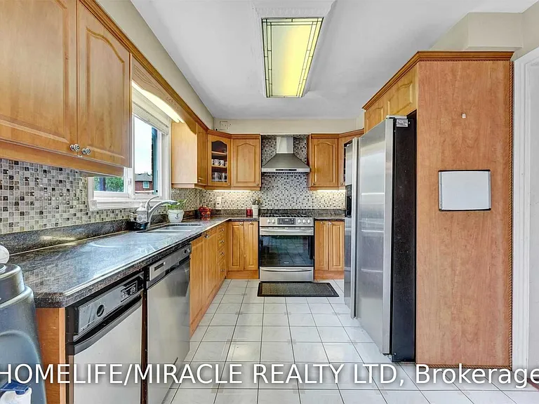 11 Phelps Dr — Photo 16