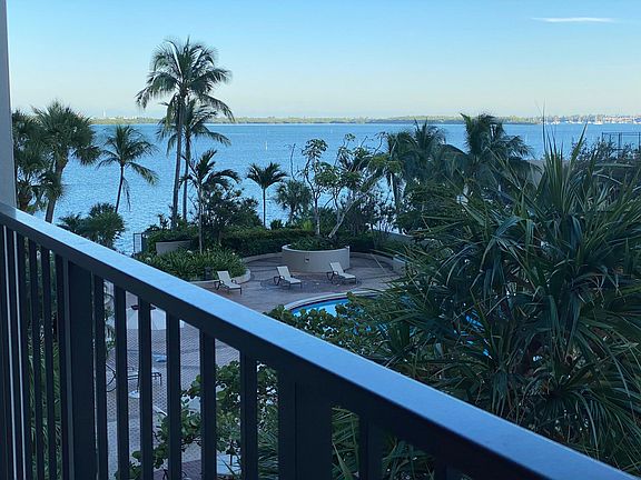 5th image of 520 Brickell Key Dr #501