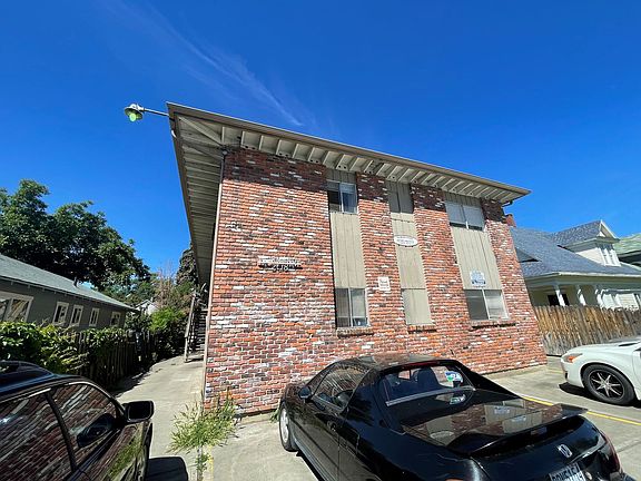 2nd image of 208 N 6th St APT 7