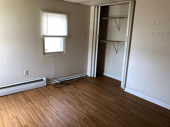 1st bedroom