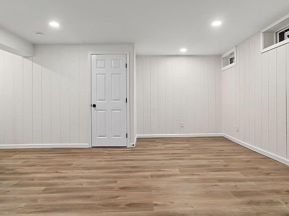5th image of 8227 Wellington Pl