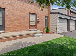 1925 Nicholas Ct, Warren, MI 48092
