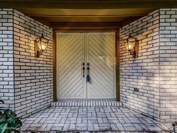 7207 Trails End Jacksonville-009-15-Fron