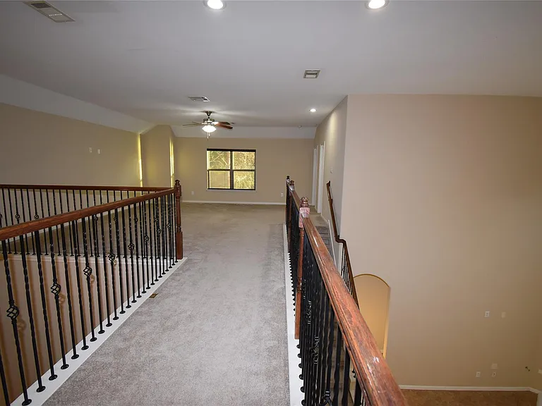 51 S Greenprint Cir — Photo 29