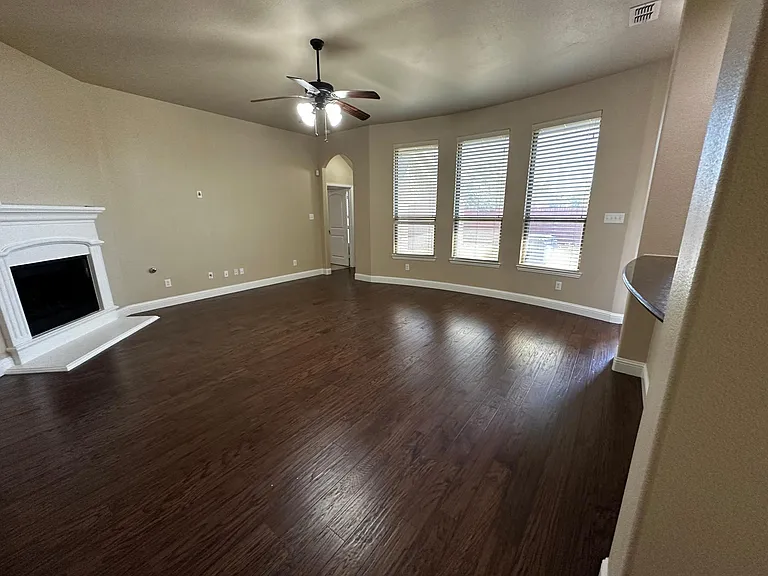 528 Stockton Dr — Photo 7