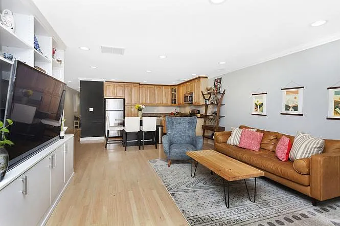 1518 W Oakdale Ave #2 — Photo 5