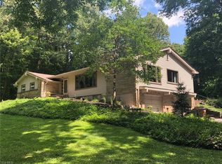 209 Harmony Hills Dr, Akron, OH 44321