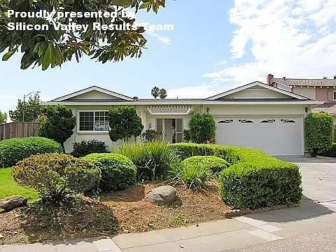 1104 Hyde Ave photo 1