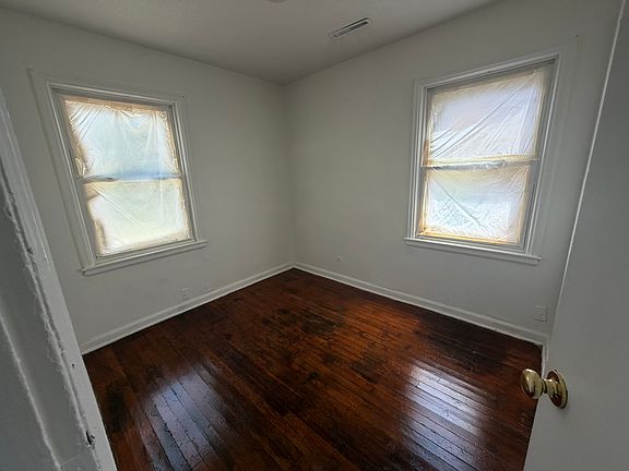 4th image of 1542 N Estelle Ave