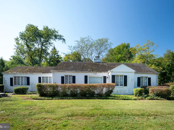 728 Greenwood Rd, Wilmington, DE 19807