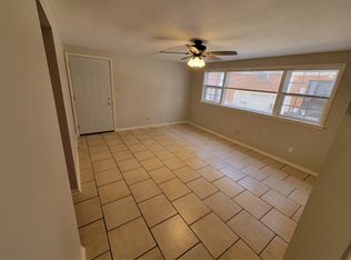 713 Lake St #1, Antioch, IL 60002