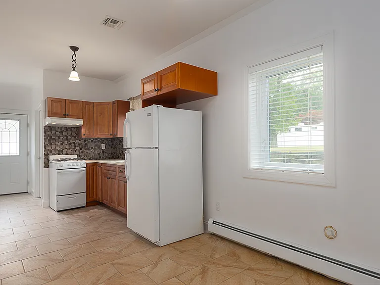 69 Heights Rd — Photo 22