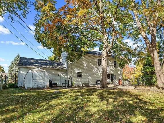 4th image of 1709 N Black Oak Ct
