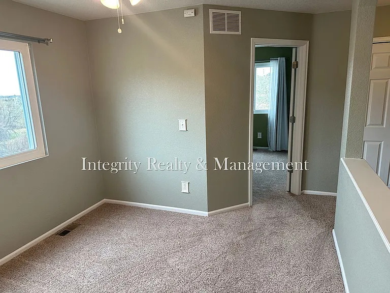 7402 Eagle Rock Dr — Photo 33