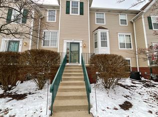 1116 Village Center Pkwy UNIT 4, Aurora, IL 60506