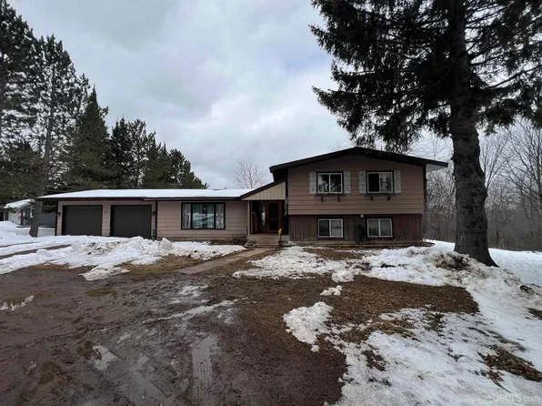 427 Lincoln Ave, Iron River, MI 49935